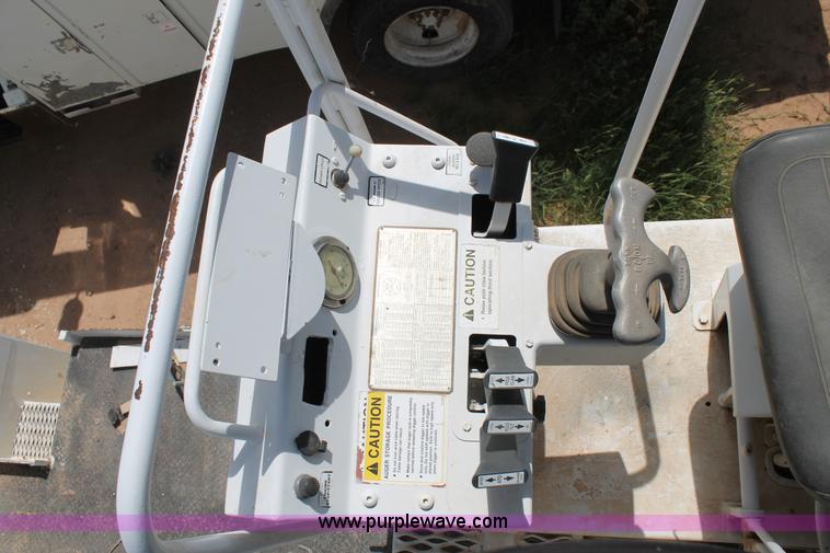 image for item L4264 2000 Chevrolet C8500 digger derrick truck