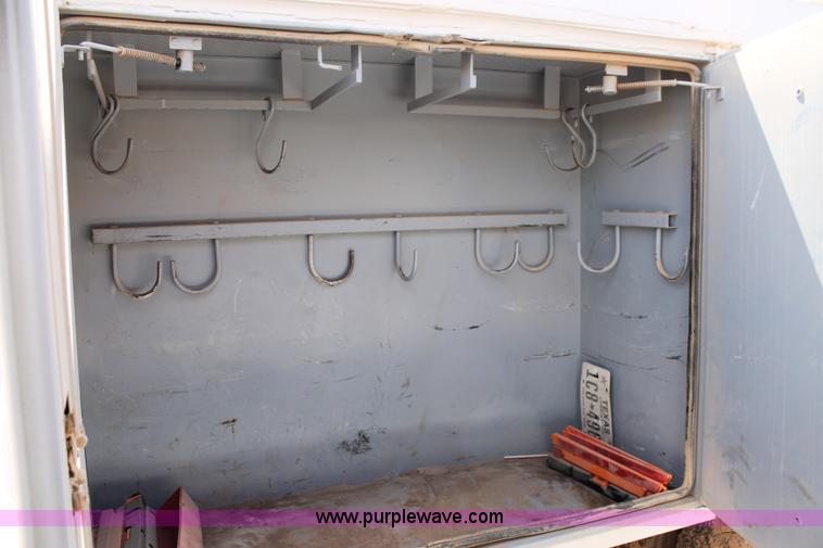 image for item L4264 2000 Chevrolet C8500 digger derrick truck