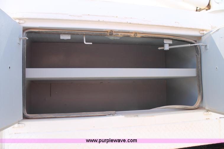 image for item L4264 2000 Chevrolet C8500 digger derrick truck