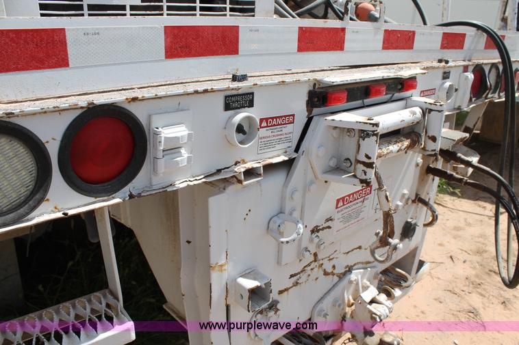 image for item L4264 2000 Chevrolet C8500 digger derrick truck