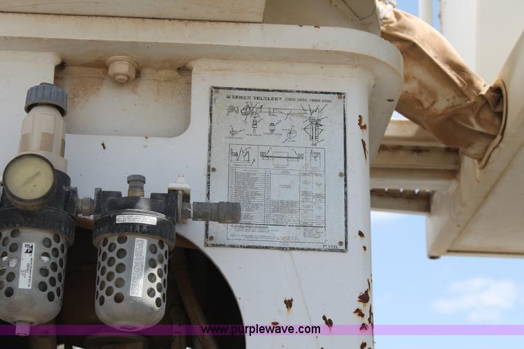 image for item L4264 2000 Chevrolet C8500 digger derrick truck