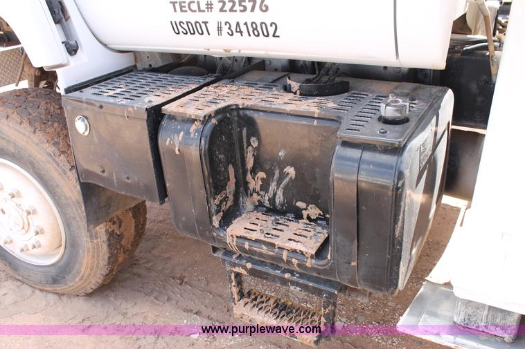 image for item L4264 2000 Chevrolet C8500 digger derrick truck