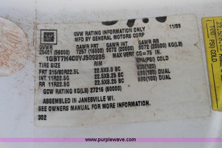 image for item L4264 2000 Chevrolet C8500 digger derrick truck