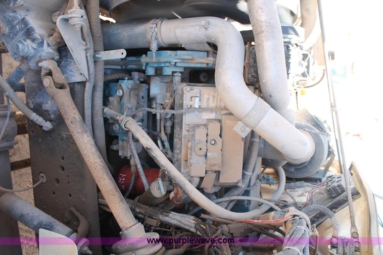 image for item L4266 2001 International 4700 bucket truck