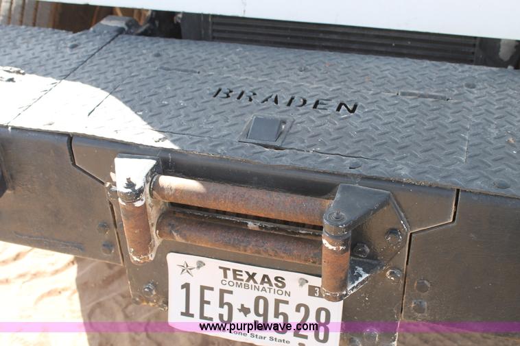 image for item L4267 1995 International 4800 bucket truck