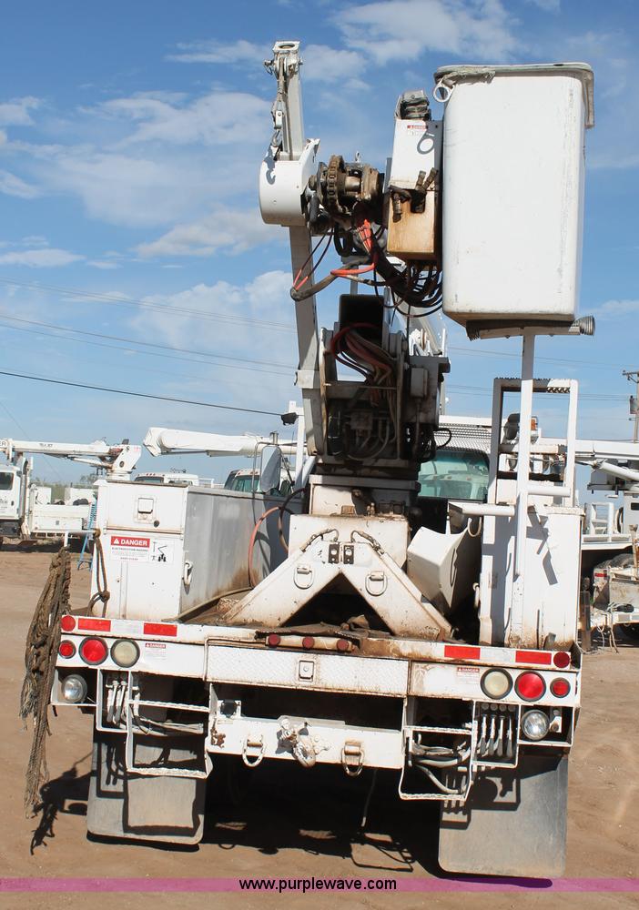image for item L4270 2000 GMC C7500 bucket truck