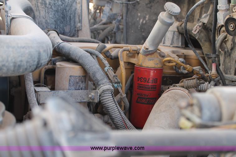 image for item L4270 2000 GMC C7500 bucket truck