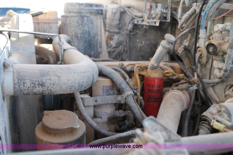 image for item L4270 2000 GMC C7500 bucket truck