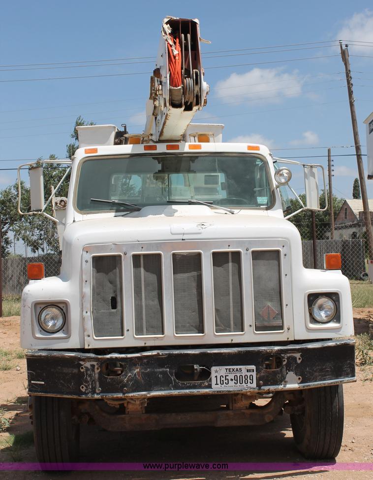 image for item L4271 1987 International F2554 bucket truck