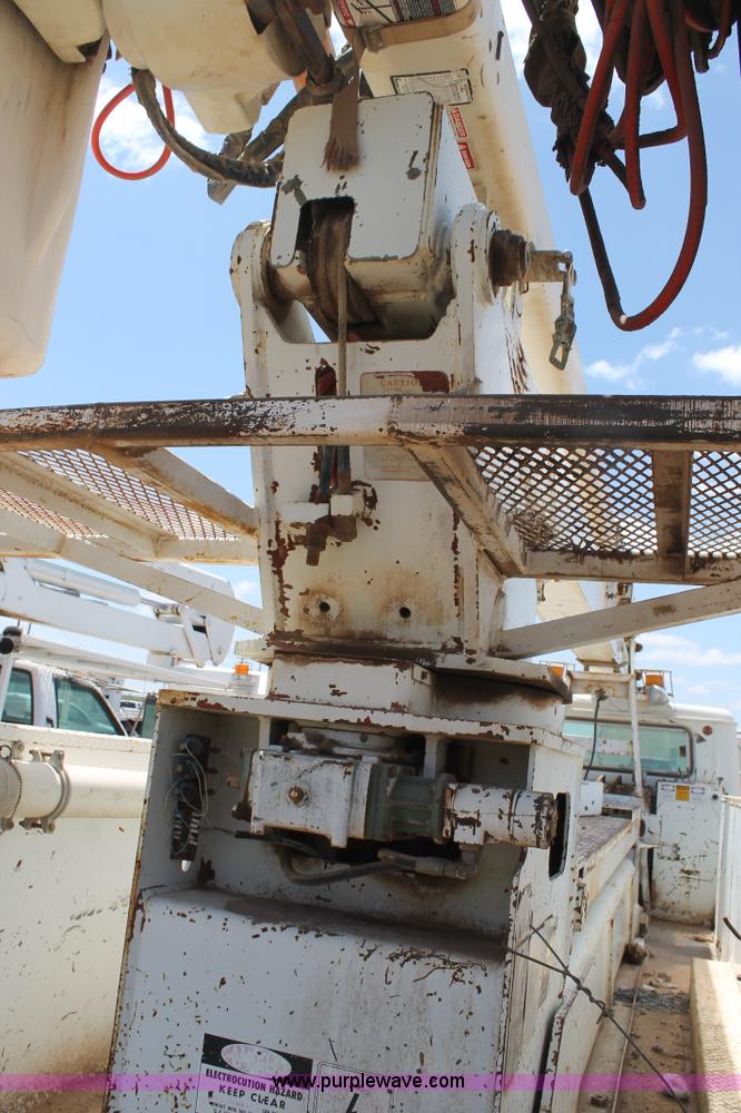 image for item L4271 1987 International F2554 bucket truck