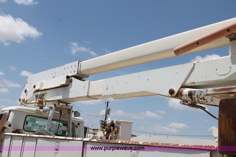 image for item L4271 1987 International F2554 bucket truck