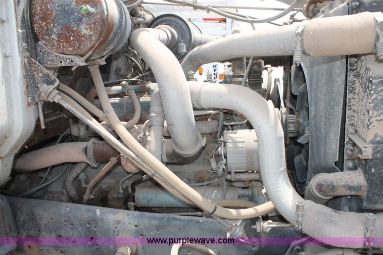 image for item L4271 1987 International F2554 bucket truck