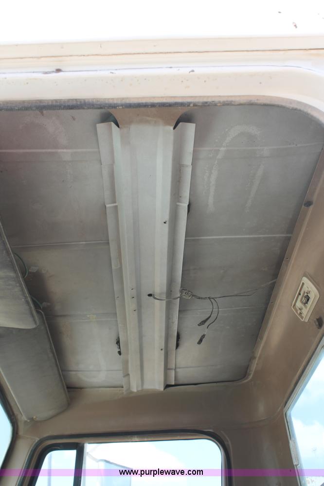 image for item L4271 1987 International F2554 bucket truck