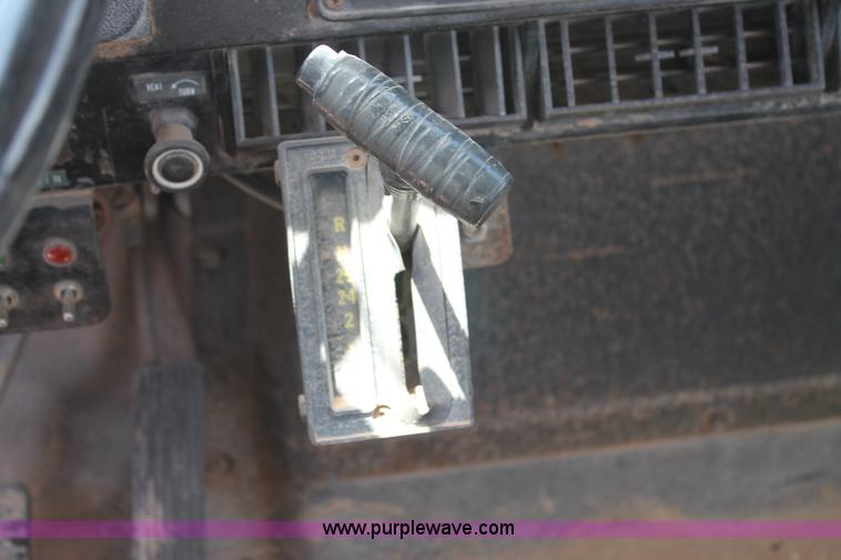 image for item L4271 1987 International F2554 bucket truck