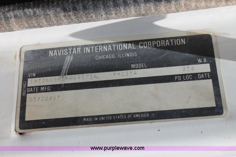 image for item L4271 1987 International F2554 bucket truck