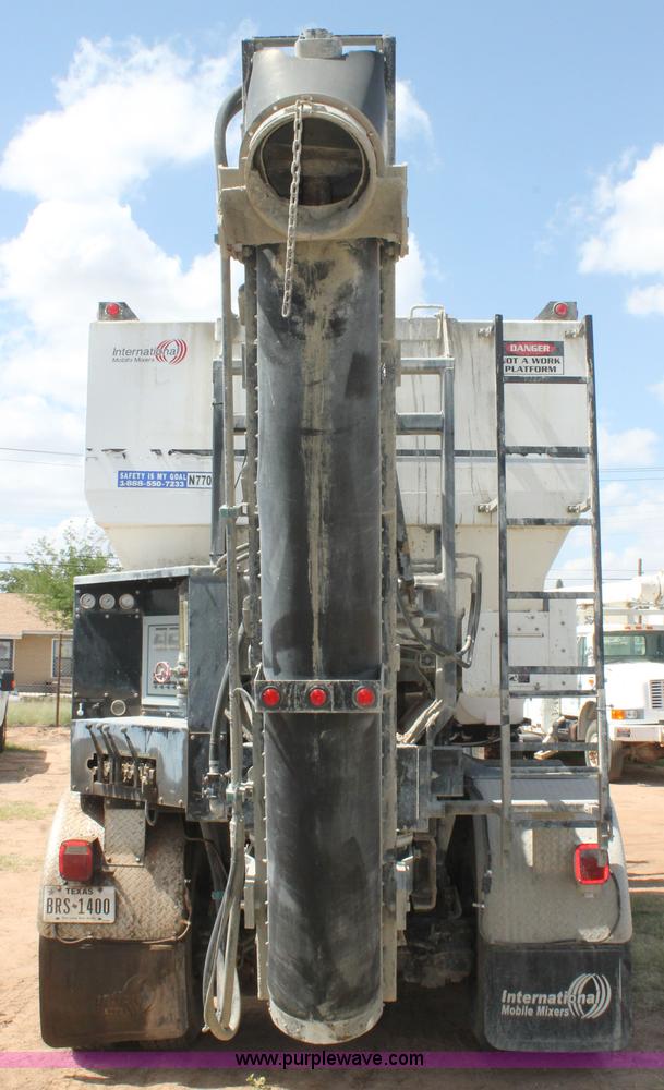 image for item L4275 2012 Mack GU433 mixer truck