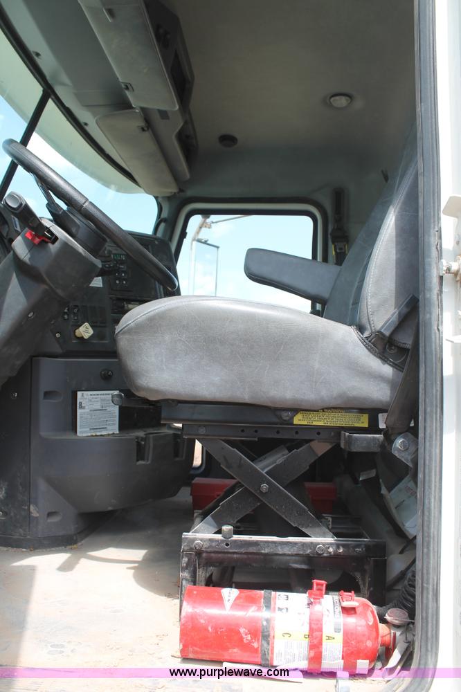 image for item L4275 2012 Mack GU433 mixer truck