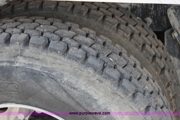 image for item L4275 2012 Mack GU433 mixer truck