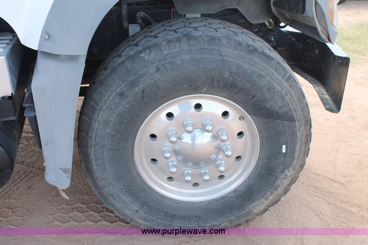 image for item L4275 2012 Mack GU433 mixer truck