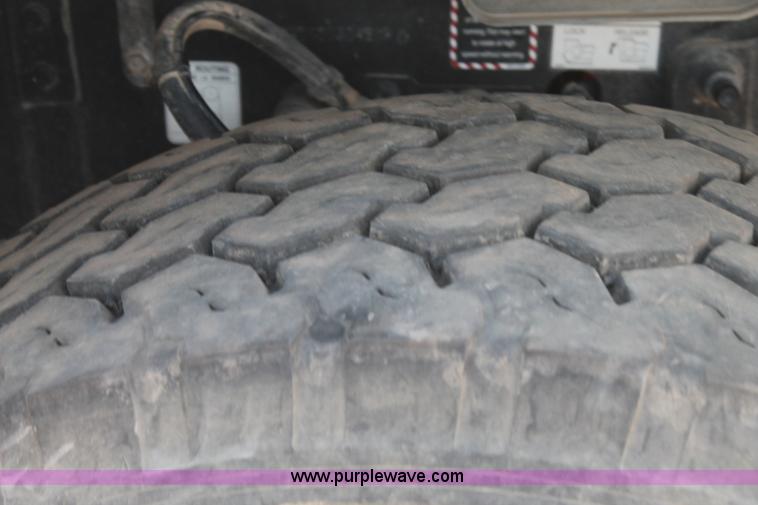 image for item L4275 2012 Mack GU433 mixer truck