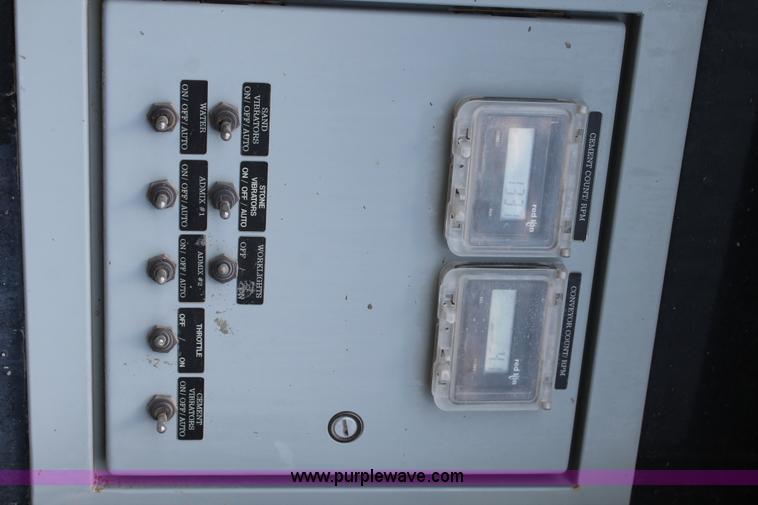 image for item L4275 2012 Mack GU433 mixer truck