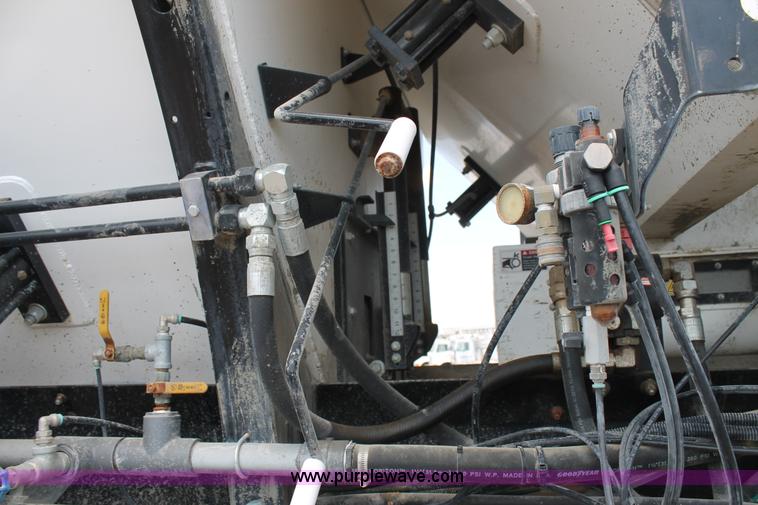 image for item L4275 2012 Mack GU433 mixer truck