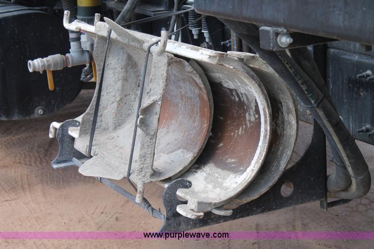 image for item L4275 2012 Mack GU433 mixer truck