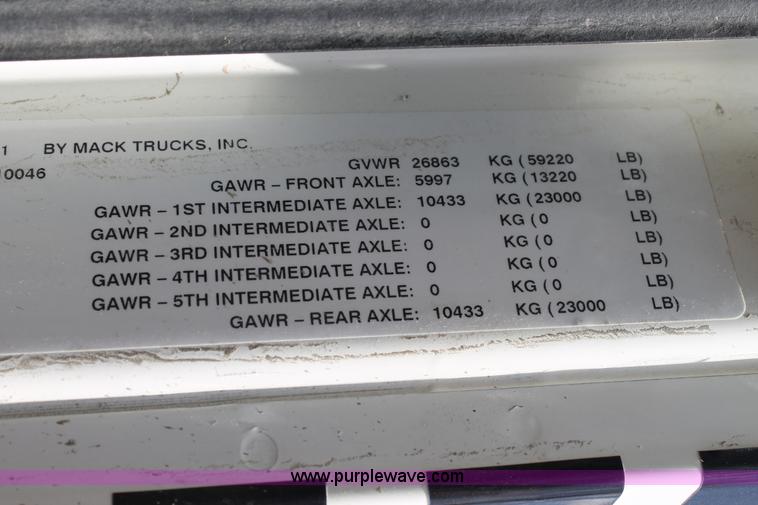 image for item L4275 2012 Mack GU433 mixer truck