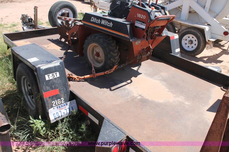image for item L4279 2004 Ditch Witch 1820HE trencher and trailer