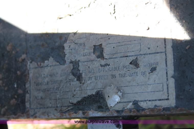 image for item L4279 2004 Ditch Witch 1820HE trencher and trailer