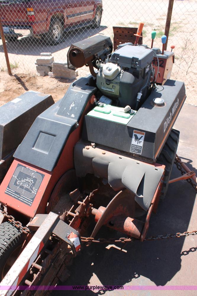 image for item L4279 2004 Ditch Witch 1820HE trencher and trailer