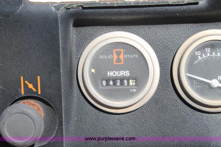 image for item L4279 2004 Ditch Witch 1820HE trencher and trailer