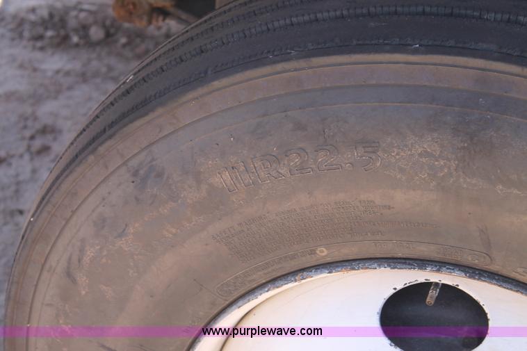 image for item L4284 1999 International 4900 digger derrick truck