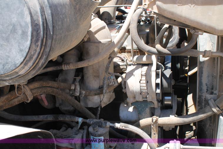 image for item L4284 1999 International 4900 digger derrick truck