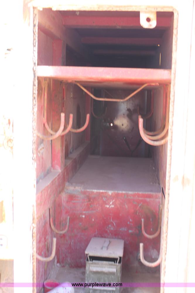 image for item L4286 1994 International 4900 flatbed truck