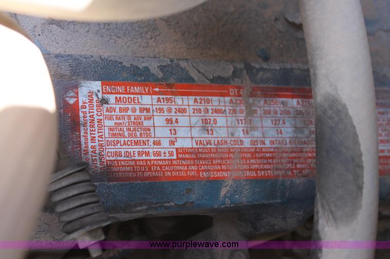 image for item L4286 1994 International 4900 flatbed truck