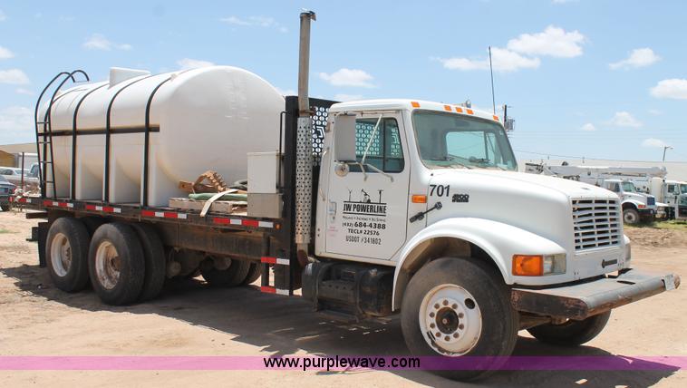 image for item L4288 1996 International 4900 flatbed truck