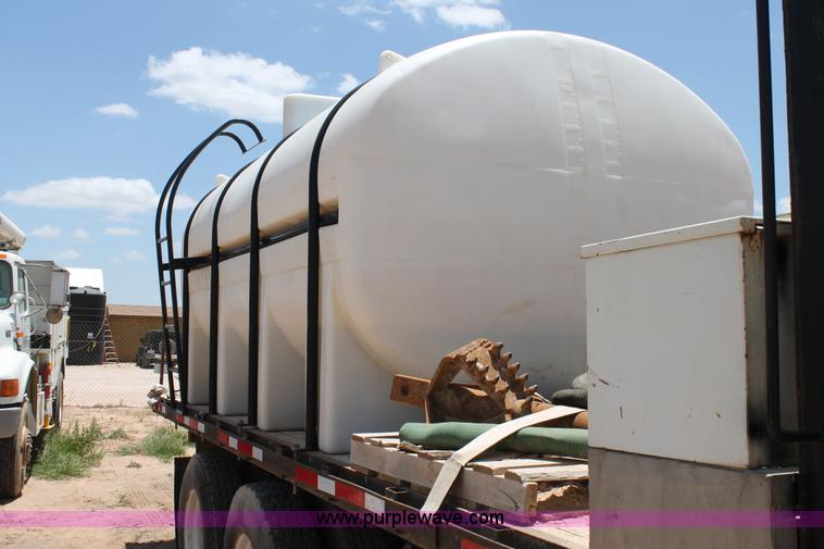 image for item L4288 1996 International 4900 flatbed truck