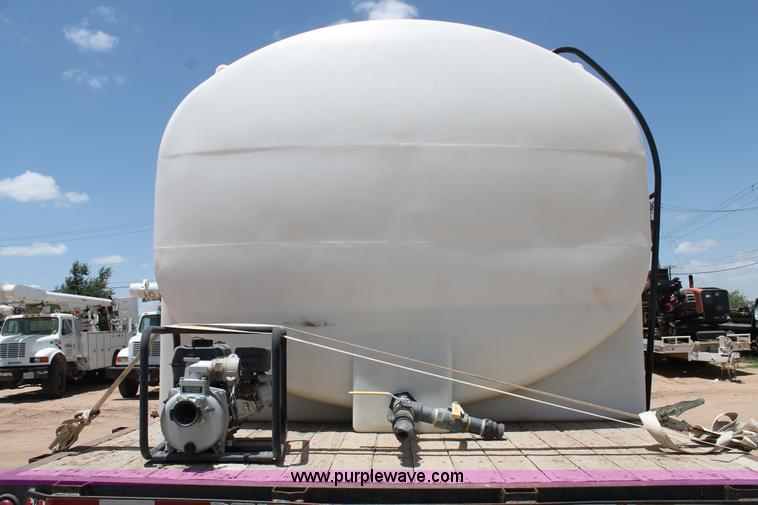 image for item L4288 1996 International 4900 flatbed truck