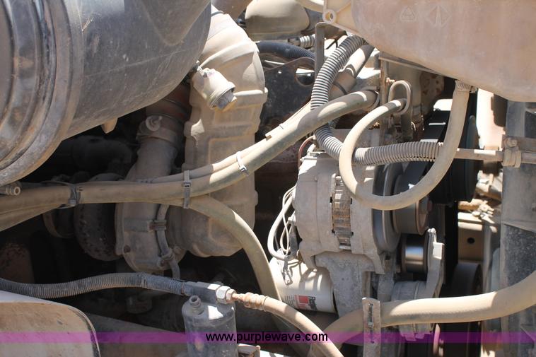 image for item L4288 1996 International 4900 flatbed truck