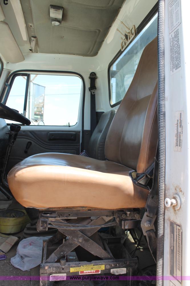 image for item L4288 1996 International 4900 flatbed truck