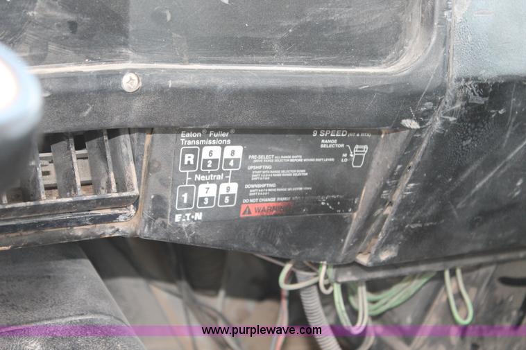 image for item L4288 1996 International 4900 flatbed truck