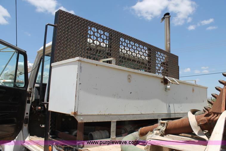 image for item L4288 1996 International 4900 flatbed truck