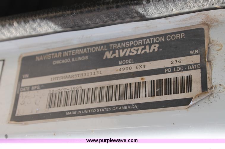 image for item L4288 1996 International 4900 flatbed truck