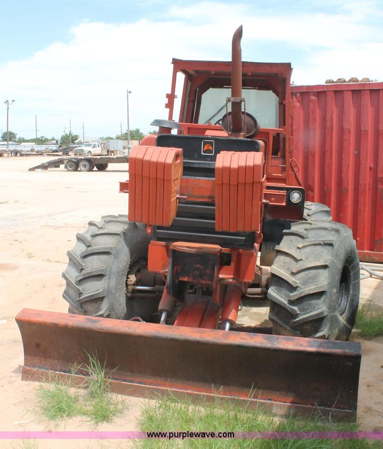 image for item L4304 1978 Ditch Witch R100D trencher