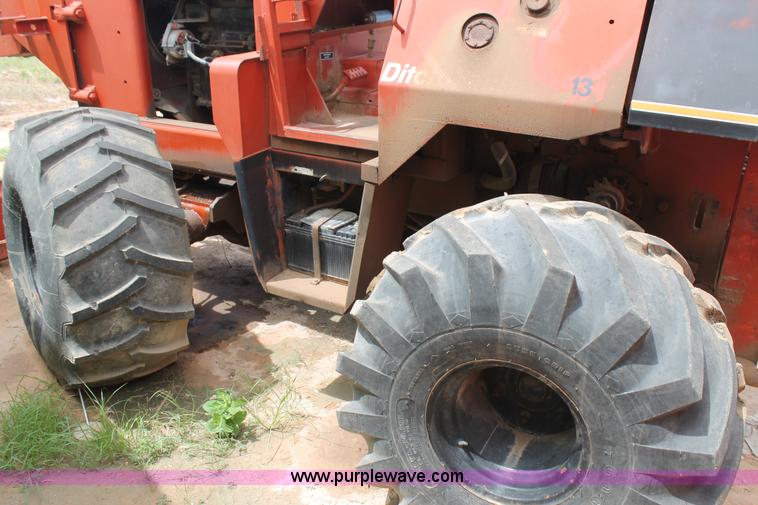 image for item L4304 1978 Ditch Witch R100D trencher