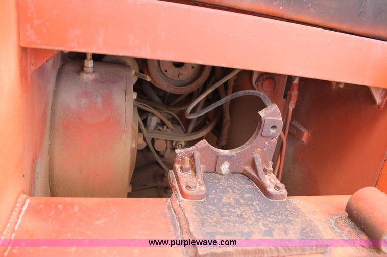 image for item L4304 1978 Ditch Witch R100D trencher