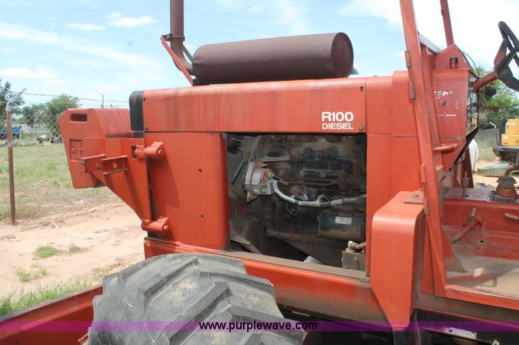 image for item L4304 1978 Ditch Witch R100D trencher