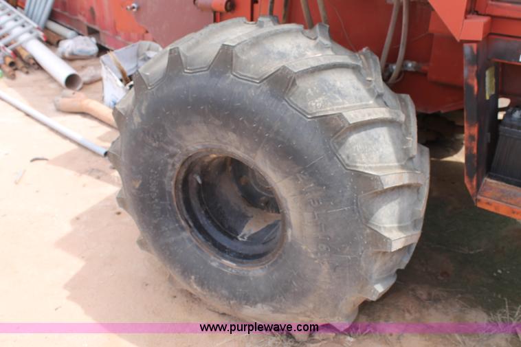 image for item L4304 1978 Ditch Witch R100D trencher