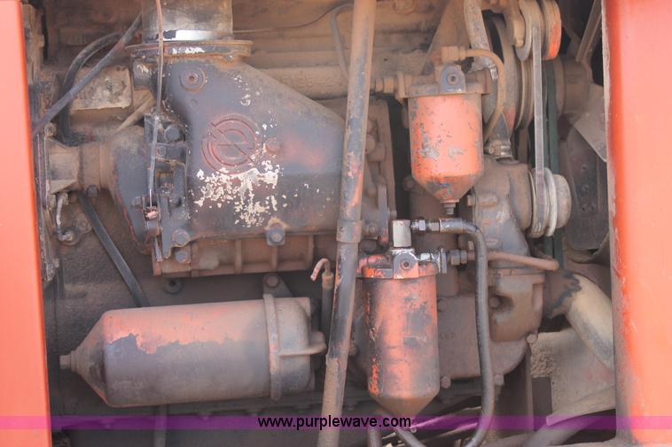 image for item L4304 1978 Ditch Witch R100D trencher